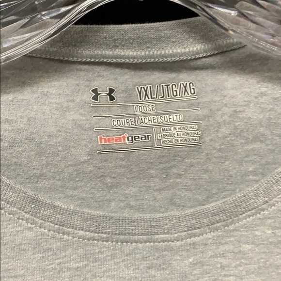 UNDER Armour T-shirt - Picture 2 of 3